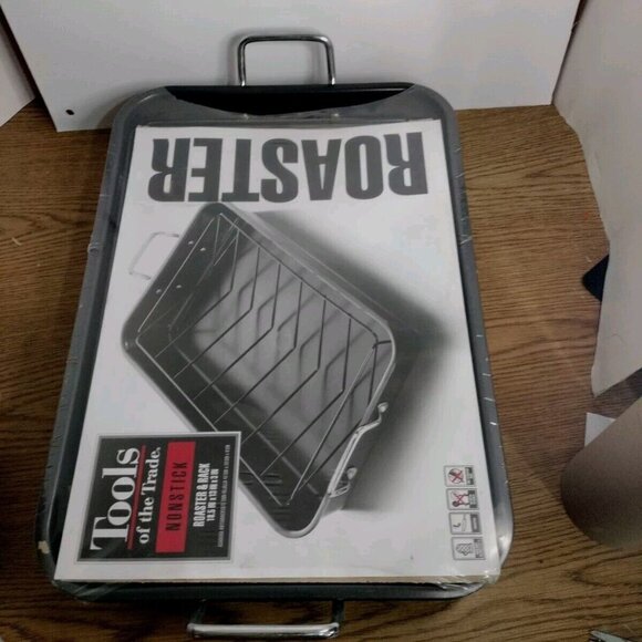 Tool Of The Trade Nonstick Roaster W/Rack New 18.5x13x3 W/Handles - Picture 3 of 6